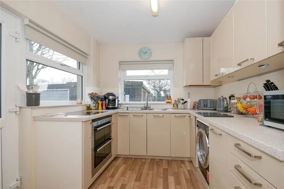 Willow Avenue, Bradford, West Yorkshire, BD2, photo 4