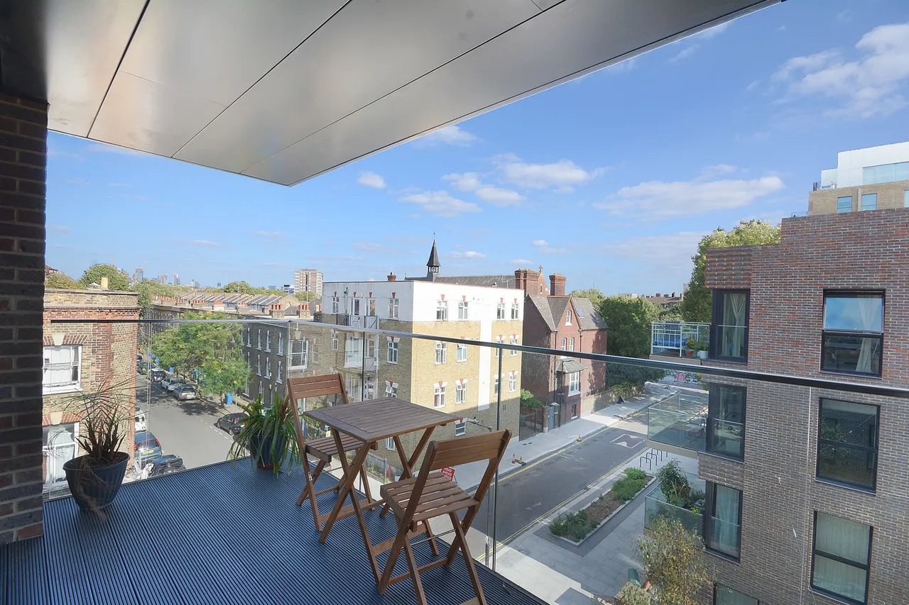 302 Capell Apartments, Victory Place, London, photo 4