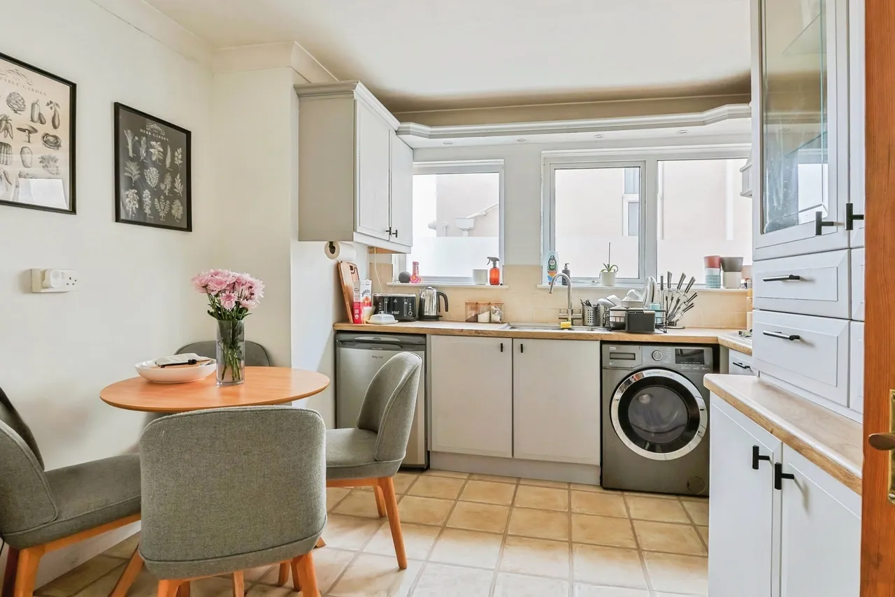 Grove Road, Poole, BH12, photo 4