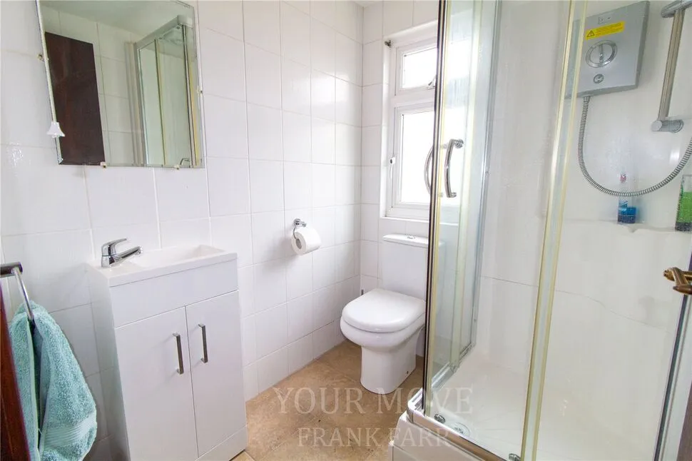 Raymond Road, Langley, Berkshire, SL3, photo 8
