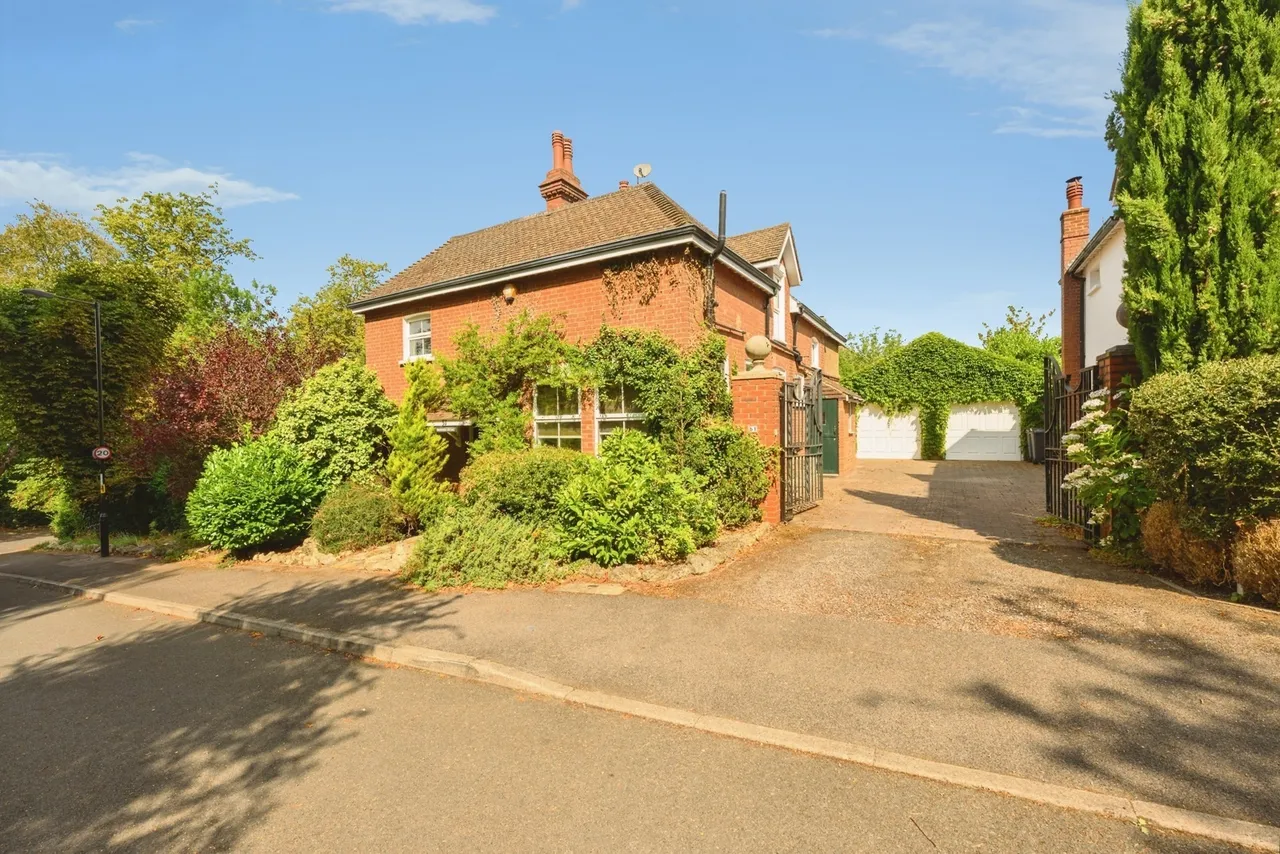 Hermitage Road, Kenley, Surrey, CR8, photo 22
