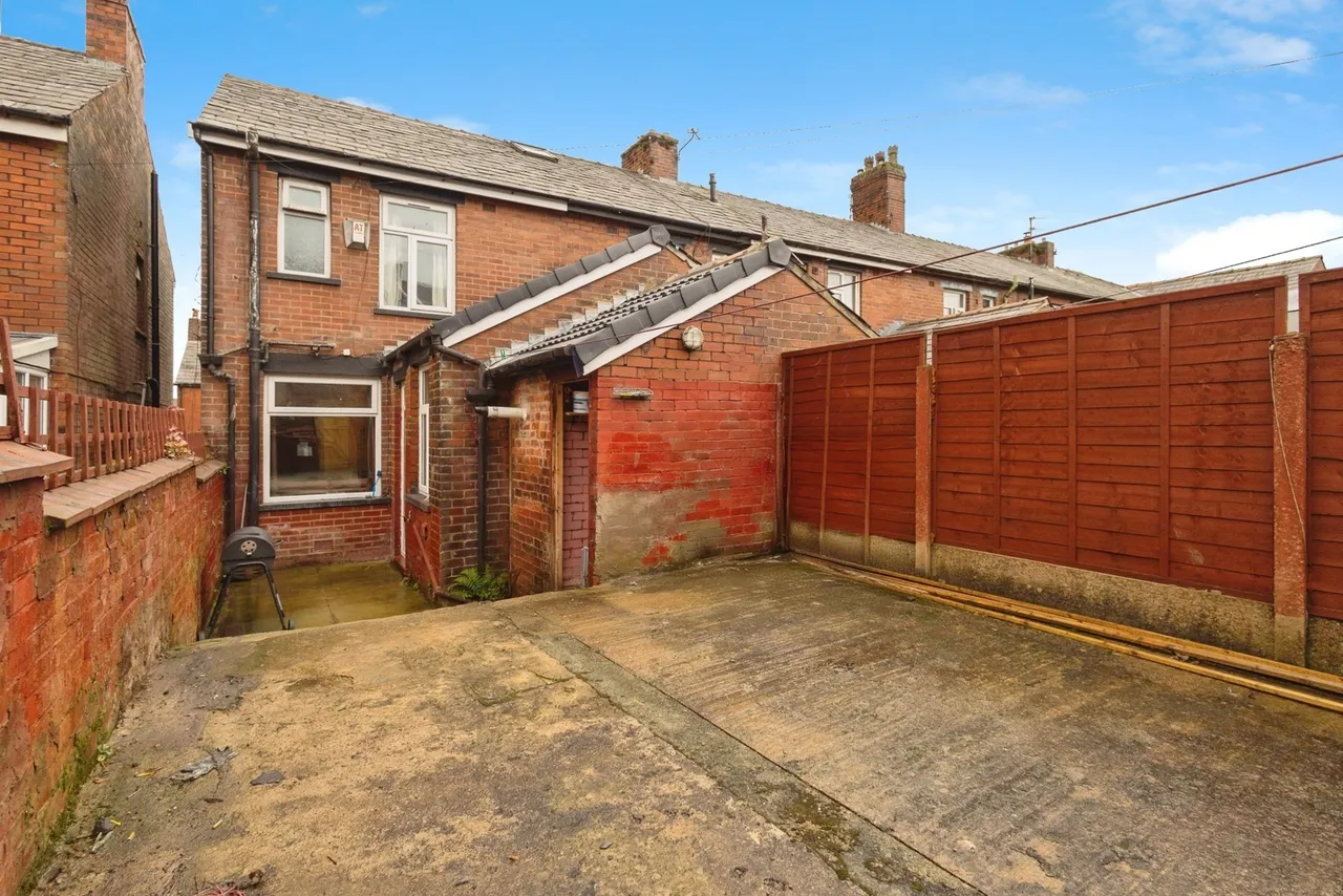 Prince Edward Avenue, OLDHAM, Lancashire, OL4, photo 16