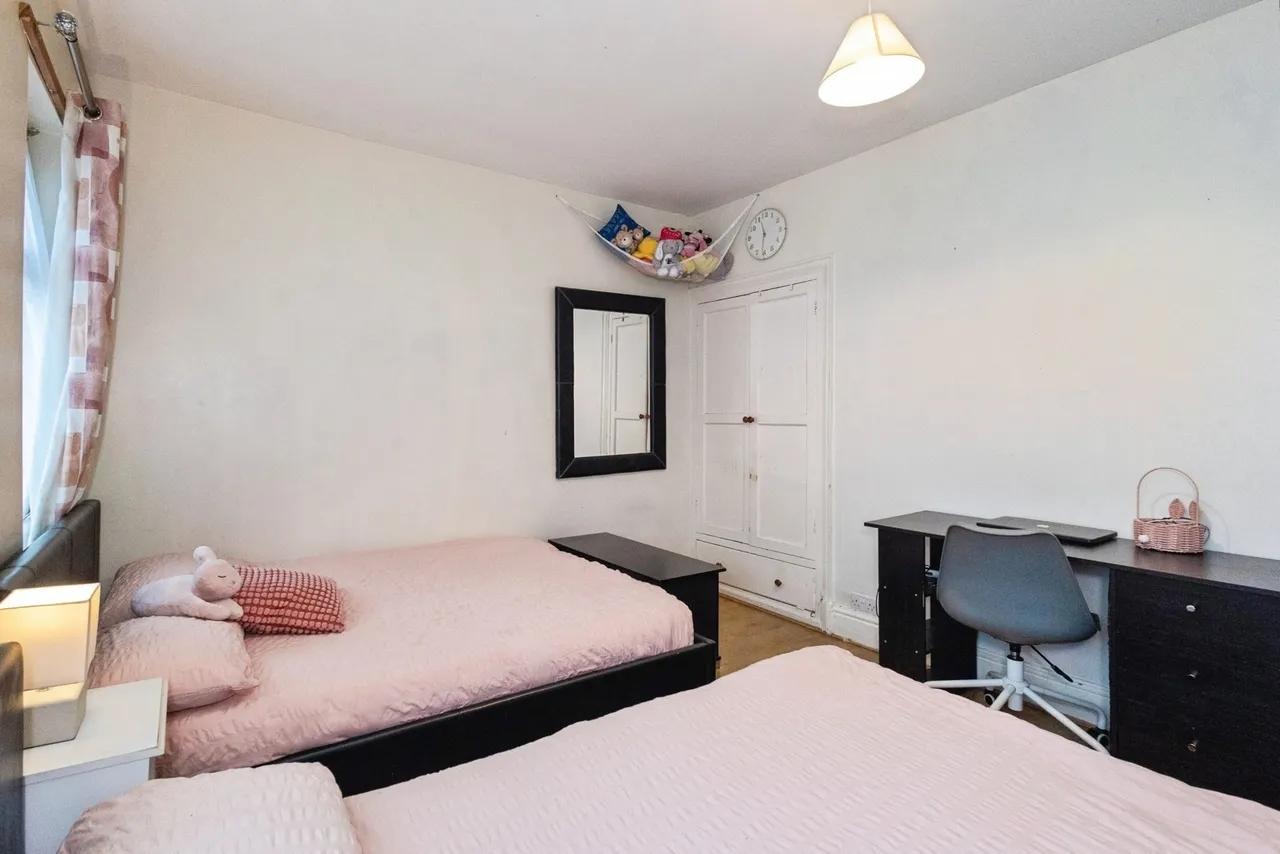 Prince Edward Avenue, OLDHAM, Lancashire, OL4, photo 12