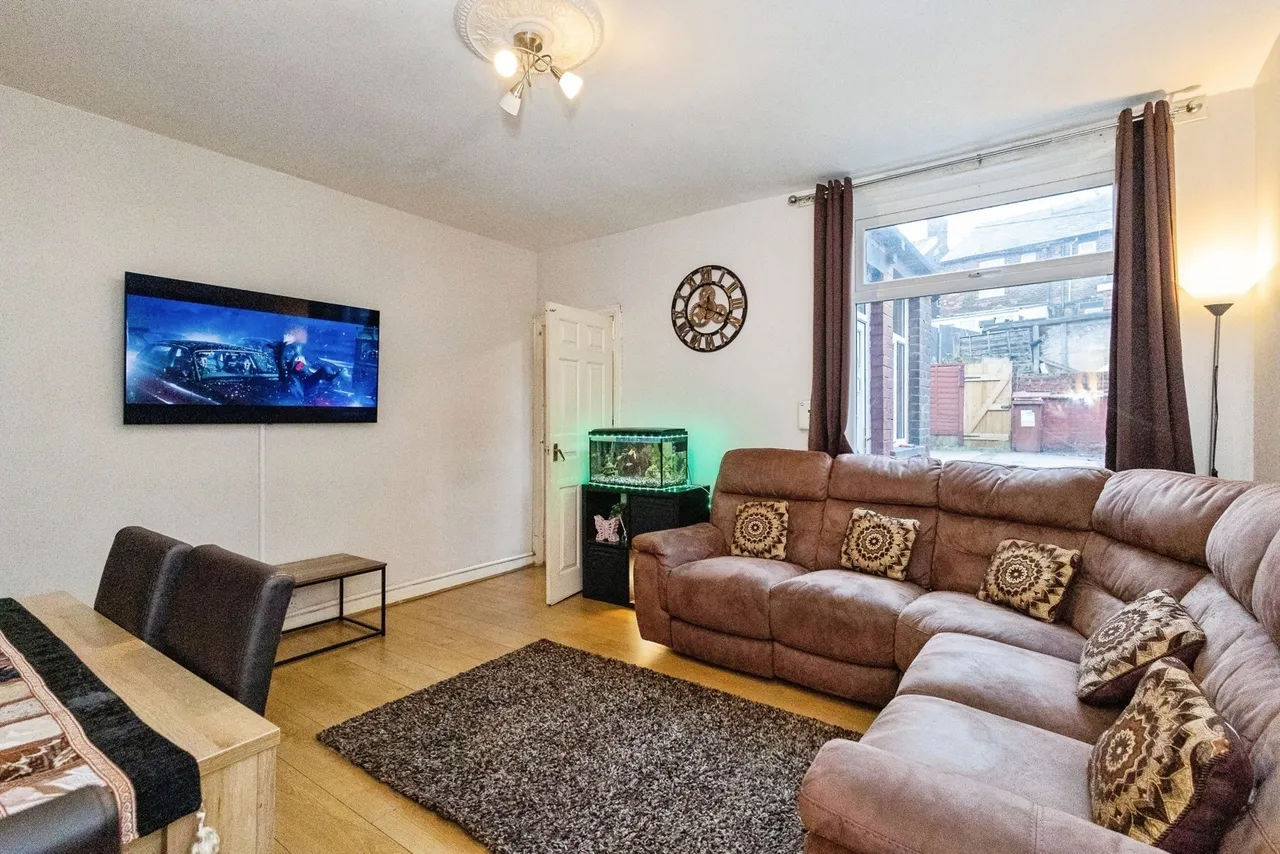 Prince Edward Avenue, OLDHAM, Lancashire, OL4, photo 6
