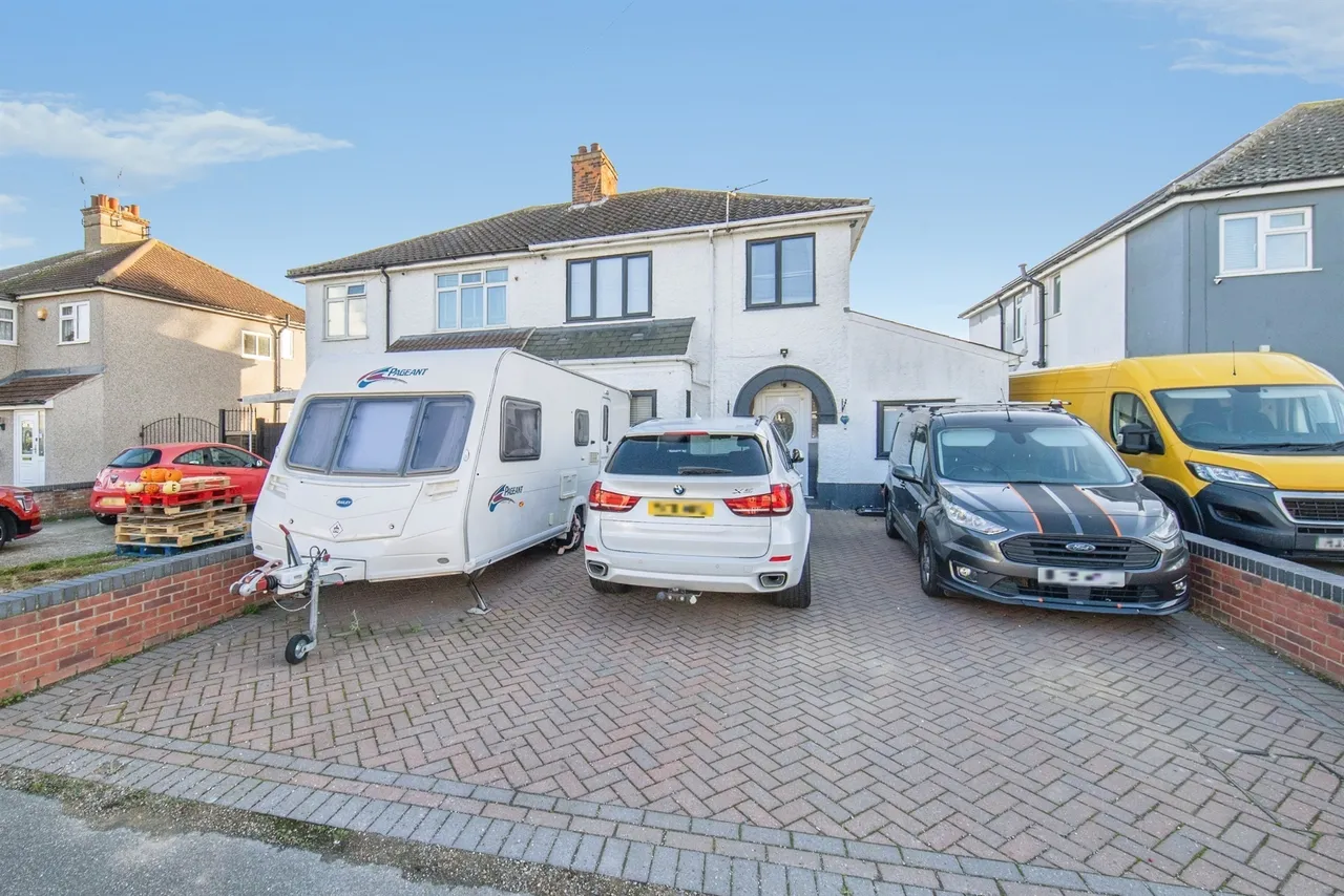 Douglas Road, Clacton-On-Sea, CO15, photo 15