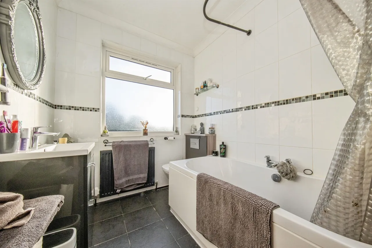 Douglas Road, Clacton-On-Sea, CO15, photo 11