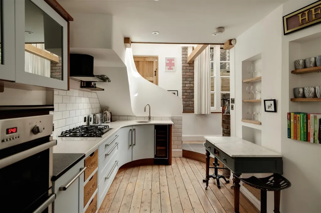 Trelawney Stables, 20, Trelawney Road, Cotham, Bristol, BS6 6DZ, photo 2