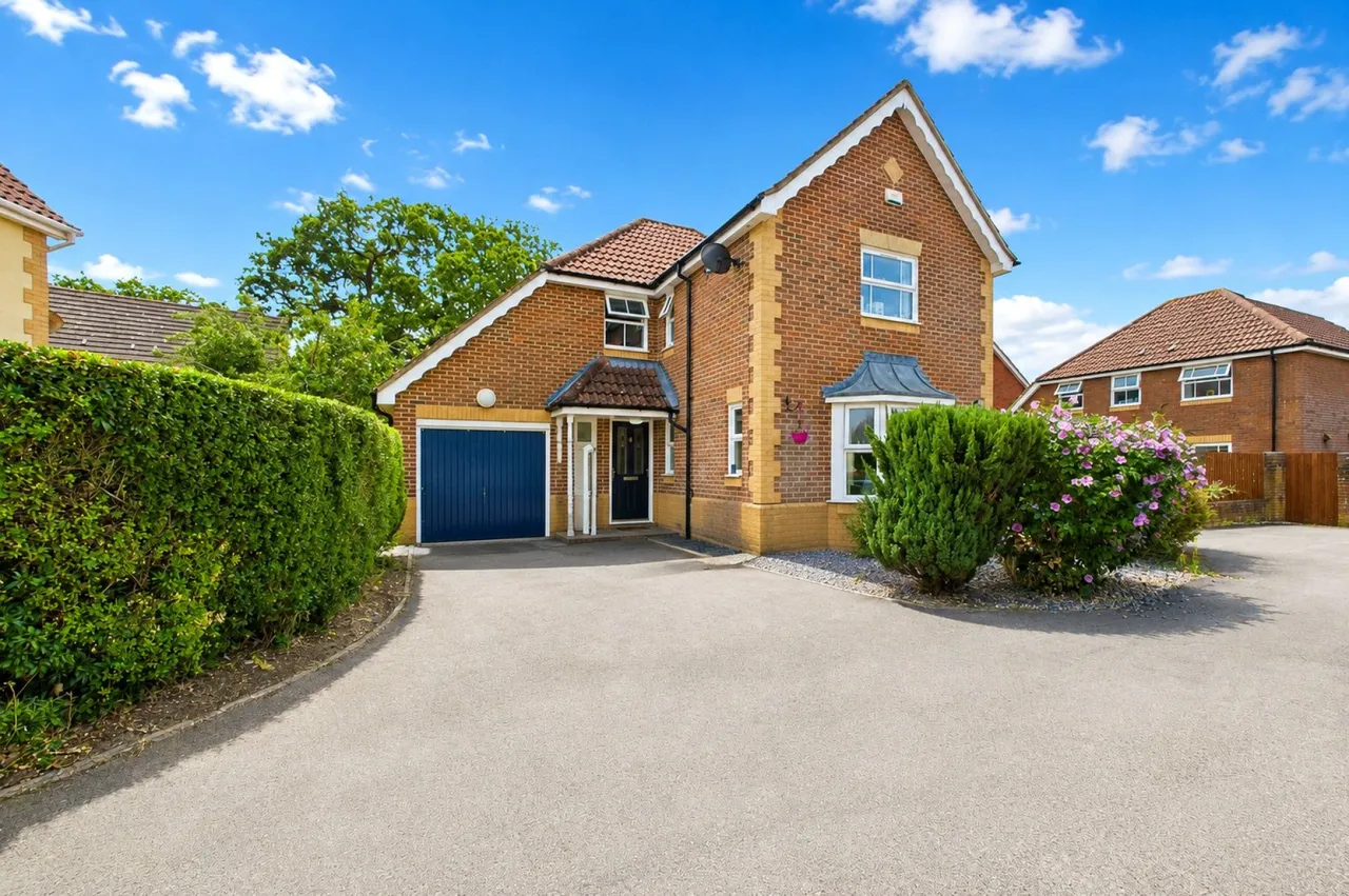4 bed house for sale, Blagrave Rise, Tilehurst, RG31