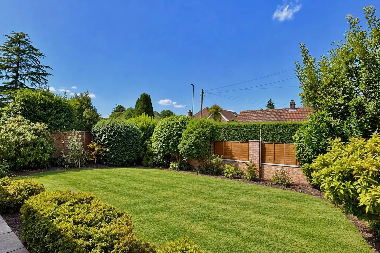 Shard Close, Verwood, BH31, photo 24