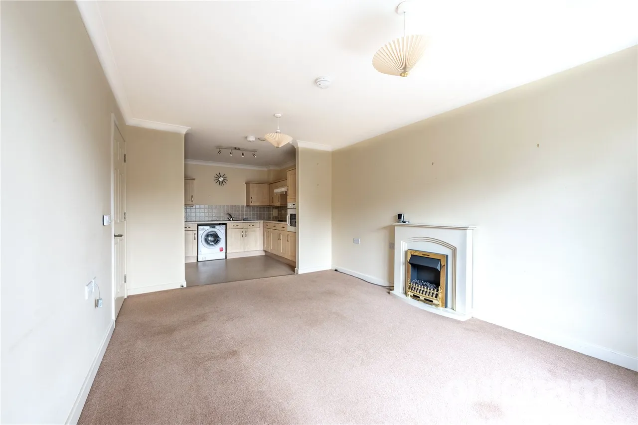 Turves Green, Northfield, Birmingham, B31 4BY, photo 7
