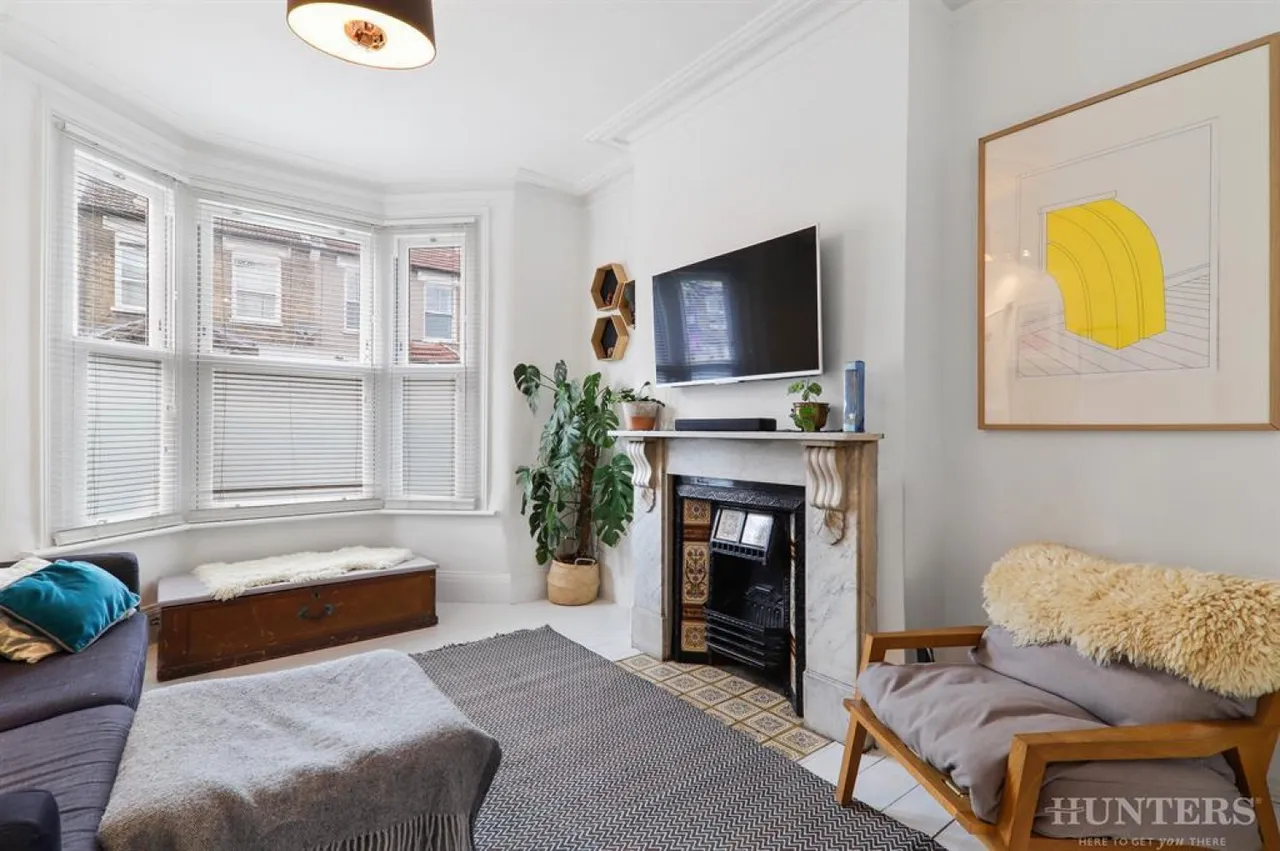 Greyhound Road, London, N17, photo 11