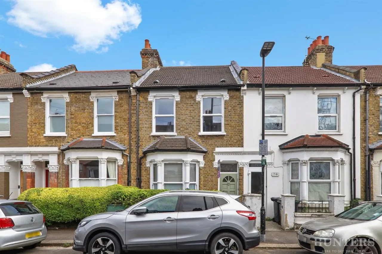Greyhound Road, London, N17, photo 4