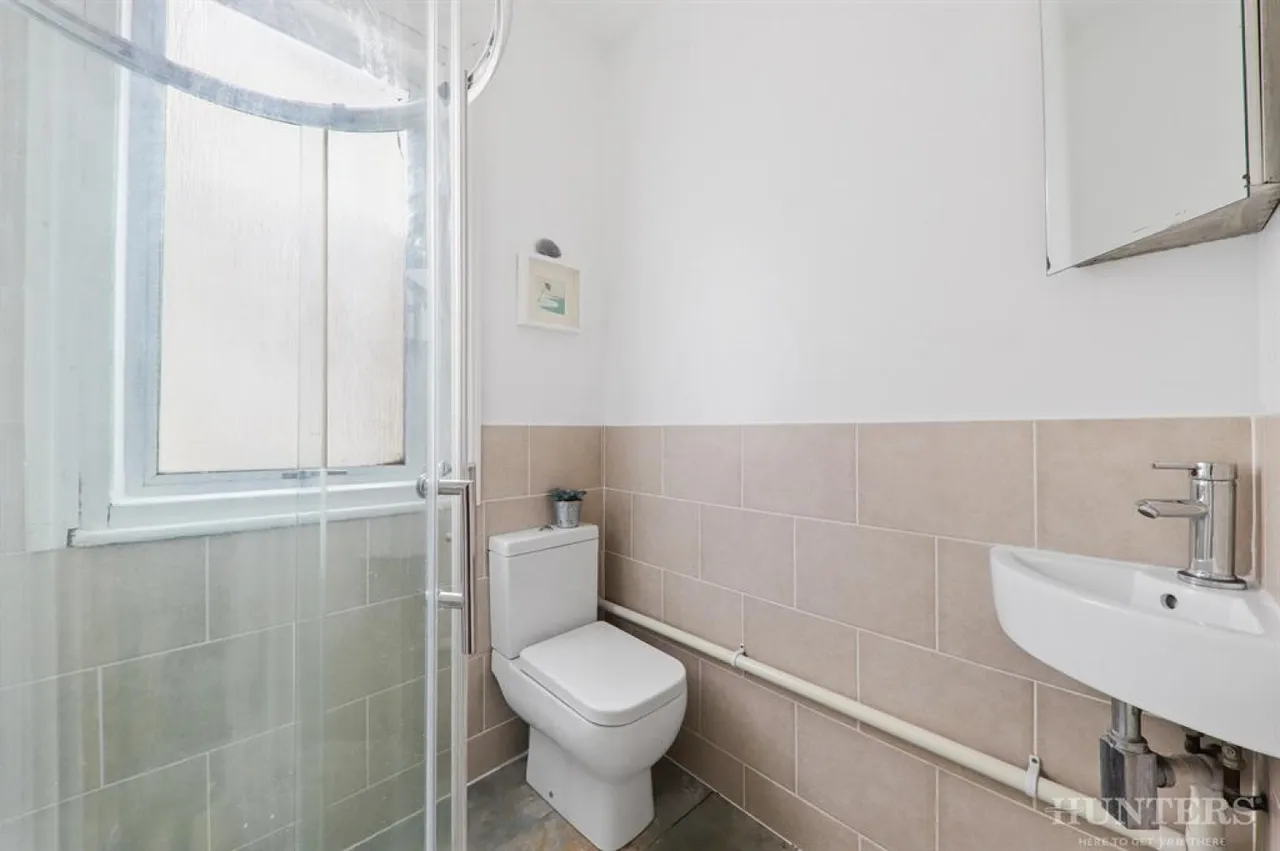 Greyhound Road, London, N17, photo 8