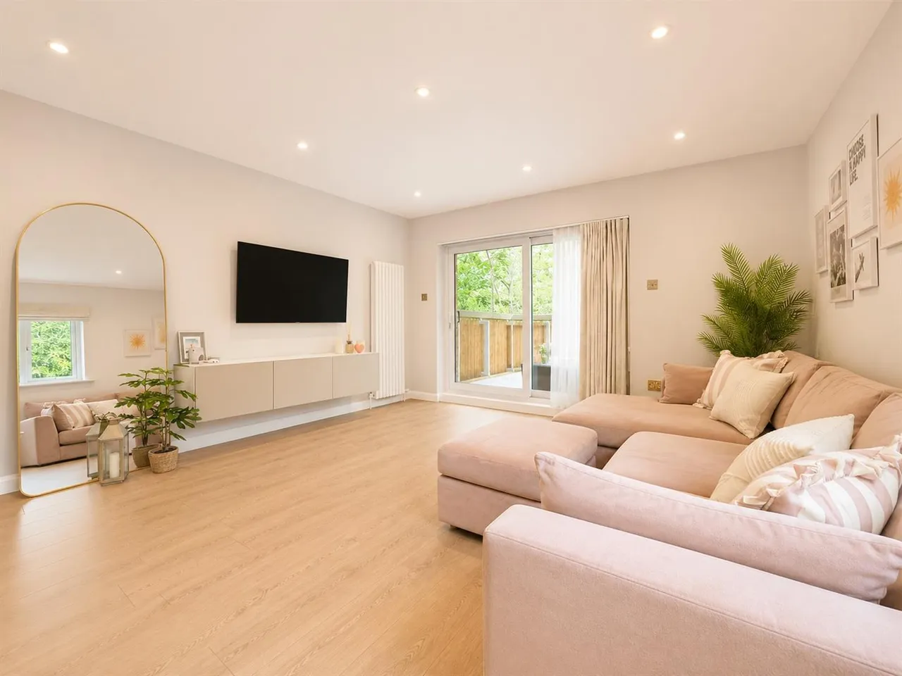 Regents Gate, Bothwell, South Lanarkshire, G71 8FD, photo 4