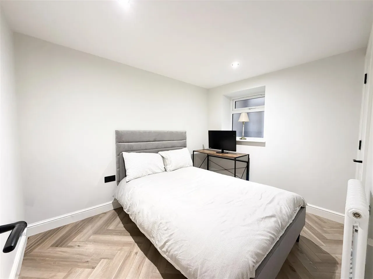 Burlington Place, Eastbourne, BN21 4FF, photo 7