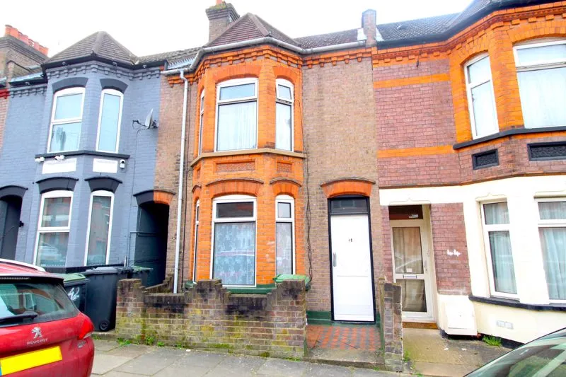 3 bed house for sale — Belmont Road, Luton LU1 1LL