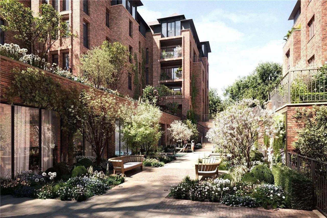 Bishops Avenue Gardens, The Bishops Avenue, London, N2 0BE, photo 8