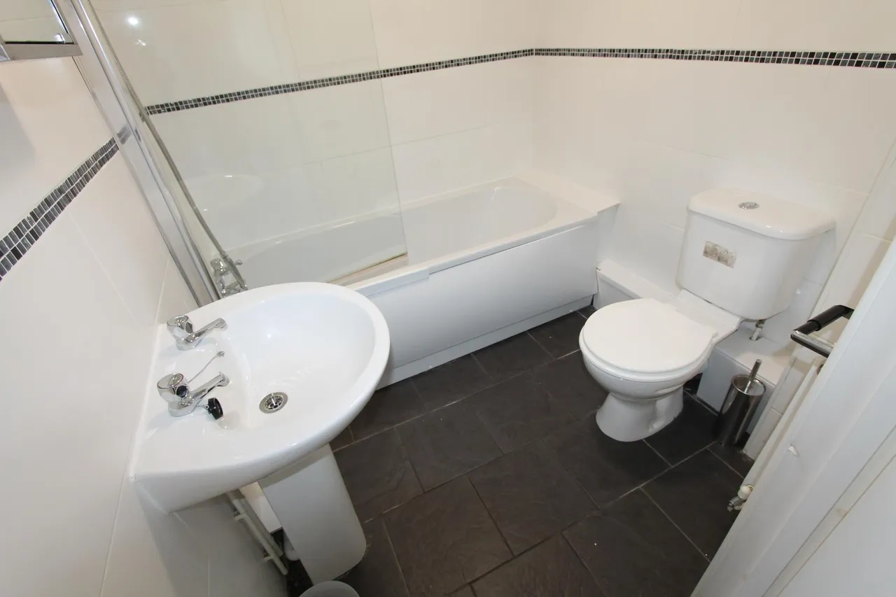 Old Warwick Road, Leamington Spa, CV31, photo 12