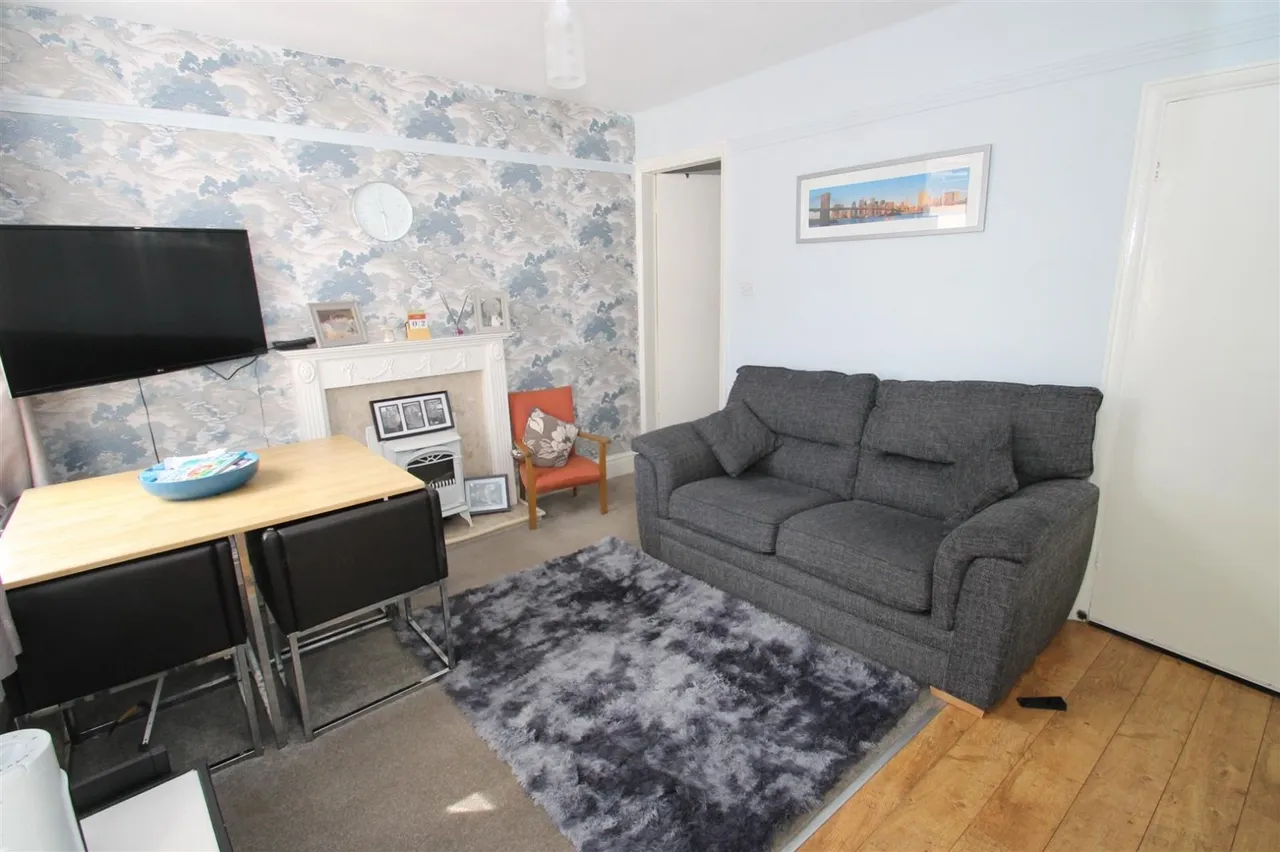 Cobham Road, Halesowen, photo 7