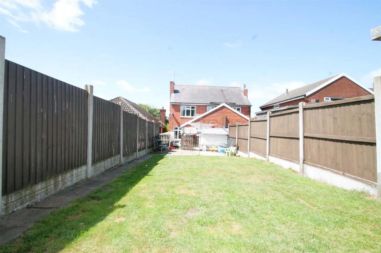 Cobham Road, Halesowen, photo 16
