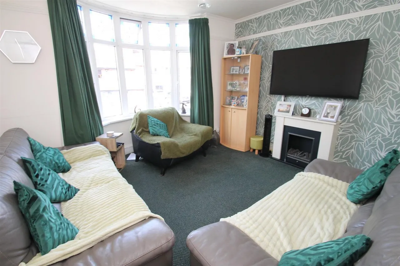 Cobham Road, Halesowen, photo 6