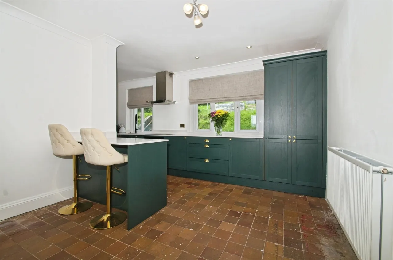 Rathbone Terrace, Maesteg, CF34, photo 5