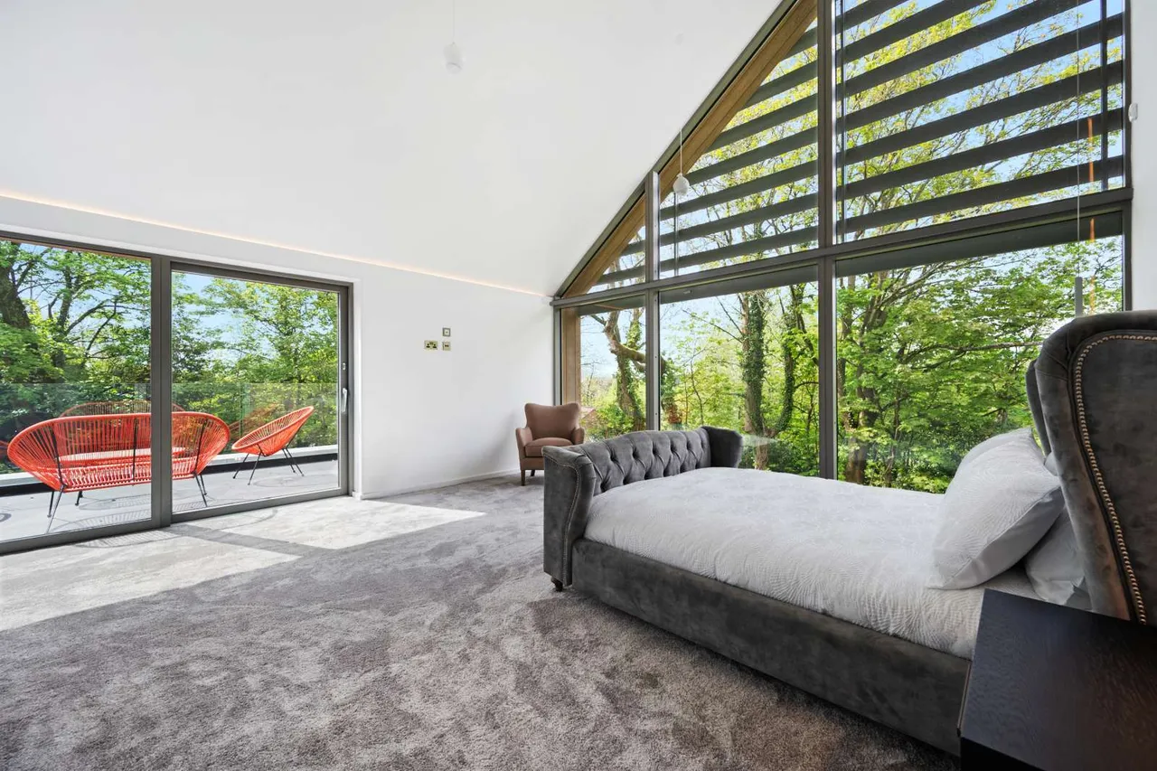 Waterbank Place, Prestbury, Macclesfield, Cheshire, SK10 4ZL, photo 11