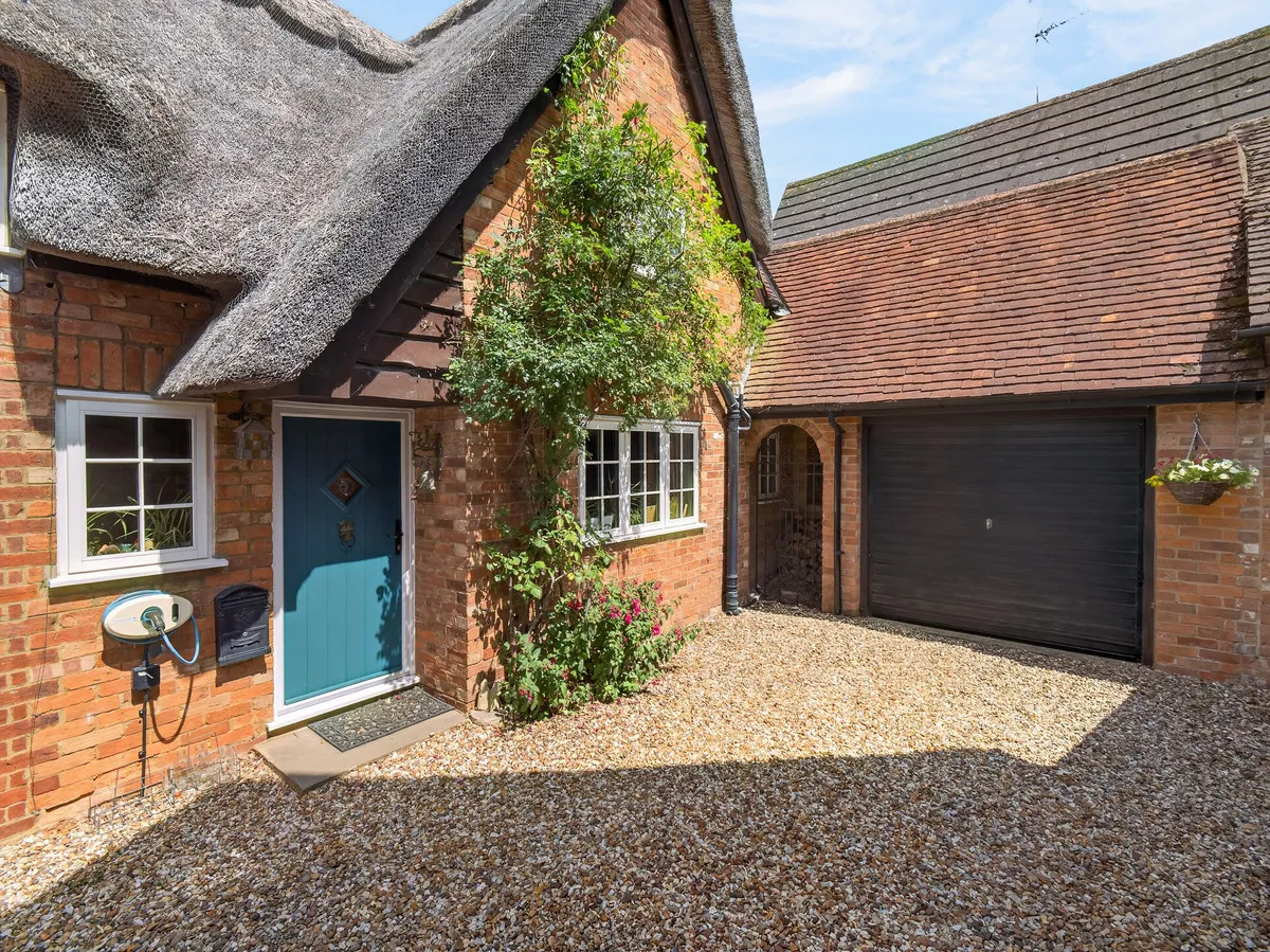 Main Street, Adstock Buckingham, MK18, photo 3