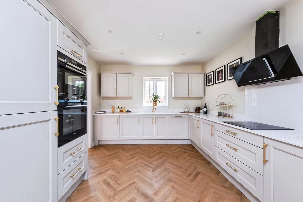 Turweston Road, Brackley, photo 7
