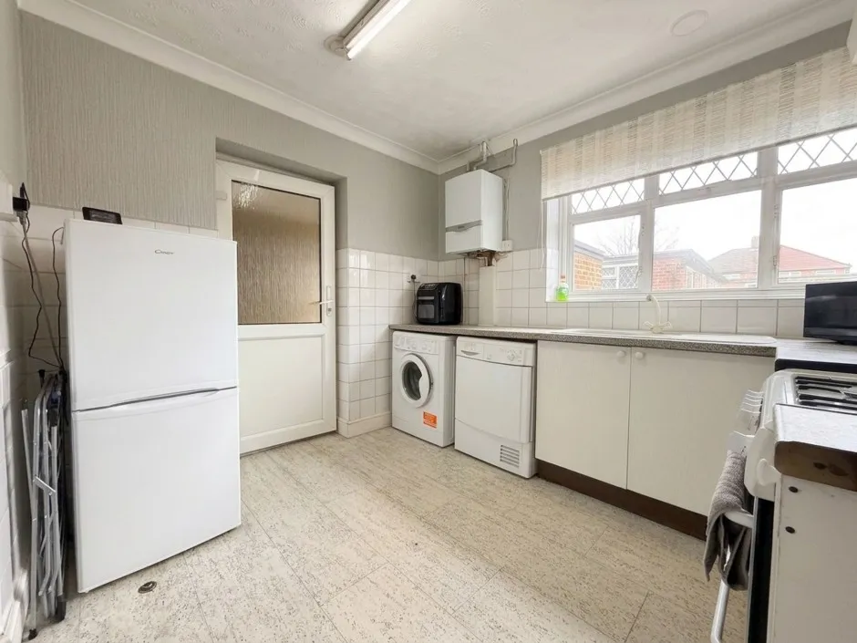 Regent Avenue, Uxbridge, UB10, photo 6