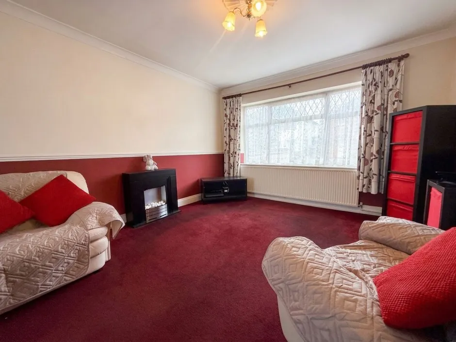 Regent Avenue, Uxbridge, UB10, photo 5