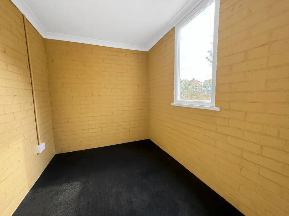 Regent Avenue, Uxbridge, UB10, photo 15