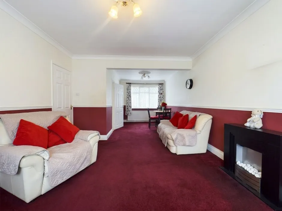 Regent Avenue, Uxbridge, UB10, photo 4