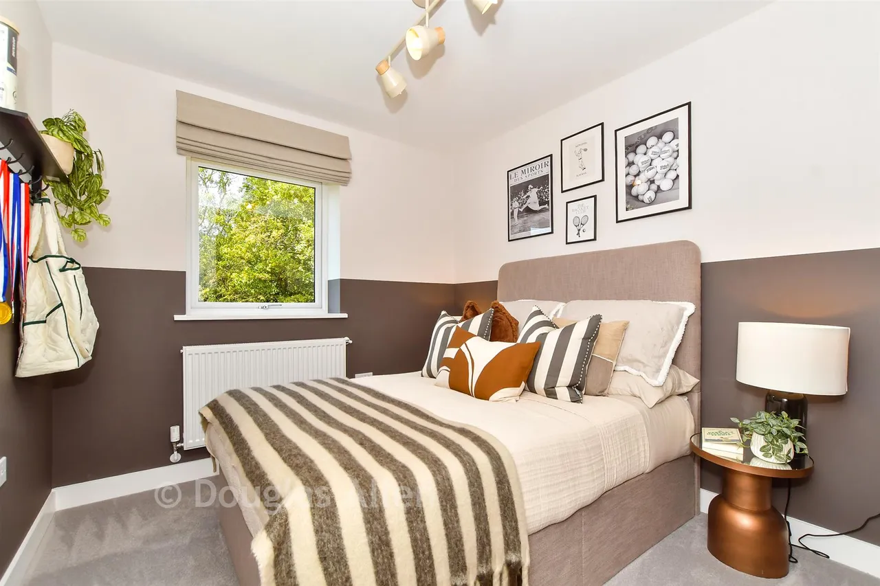 Emperor Crescent, Billericay, CM12, photo 11
