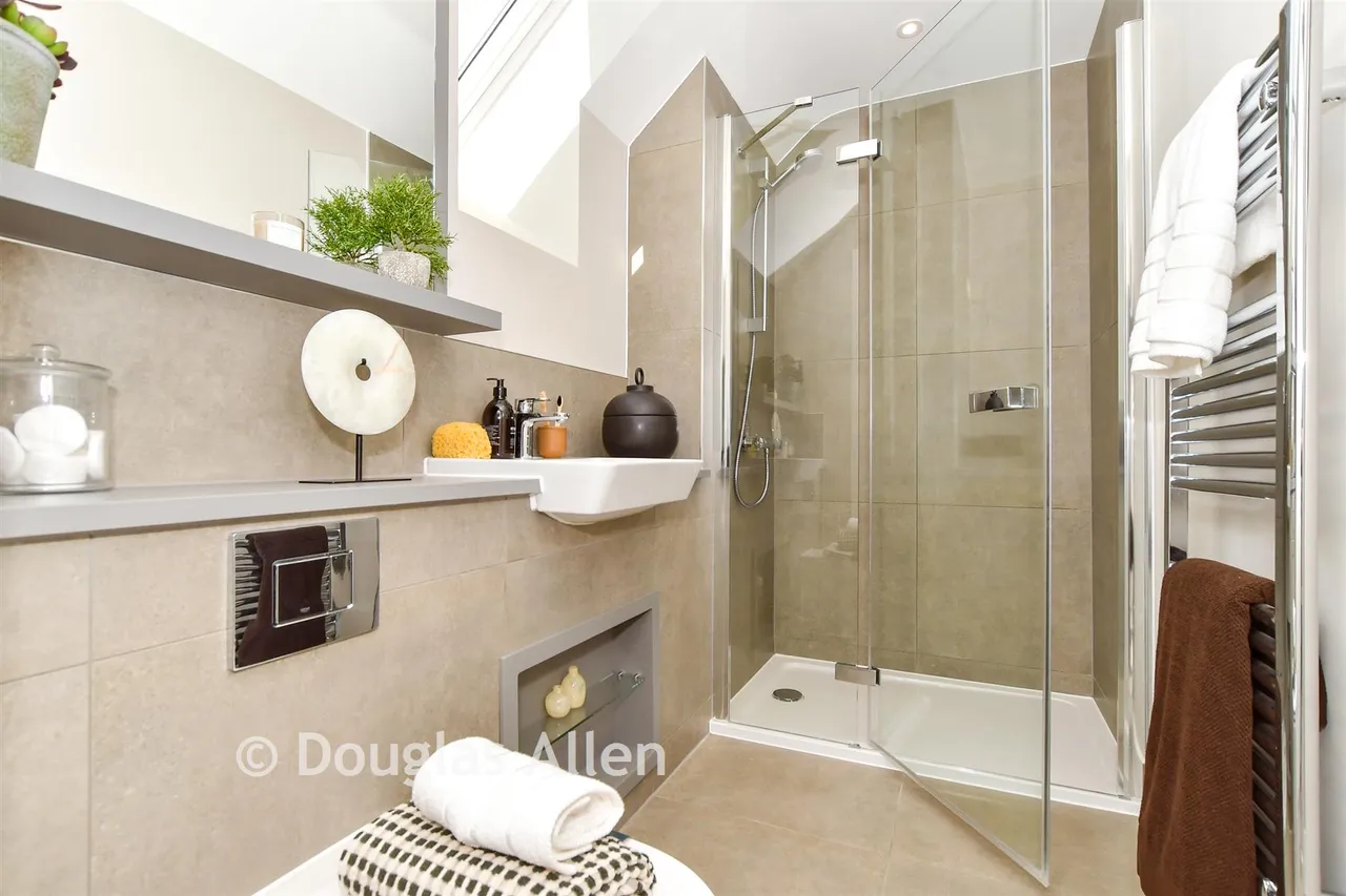 Emperor Crescent, Billericay, CM12, photo 18