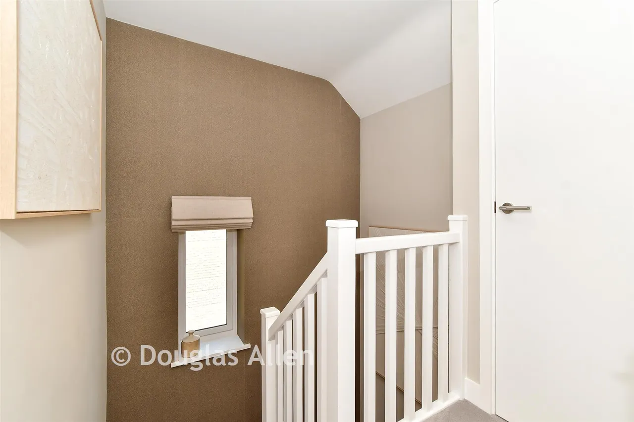 Emperor Crescent, Billericay, CM12, photo 14
