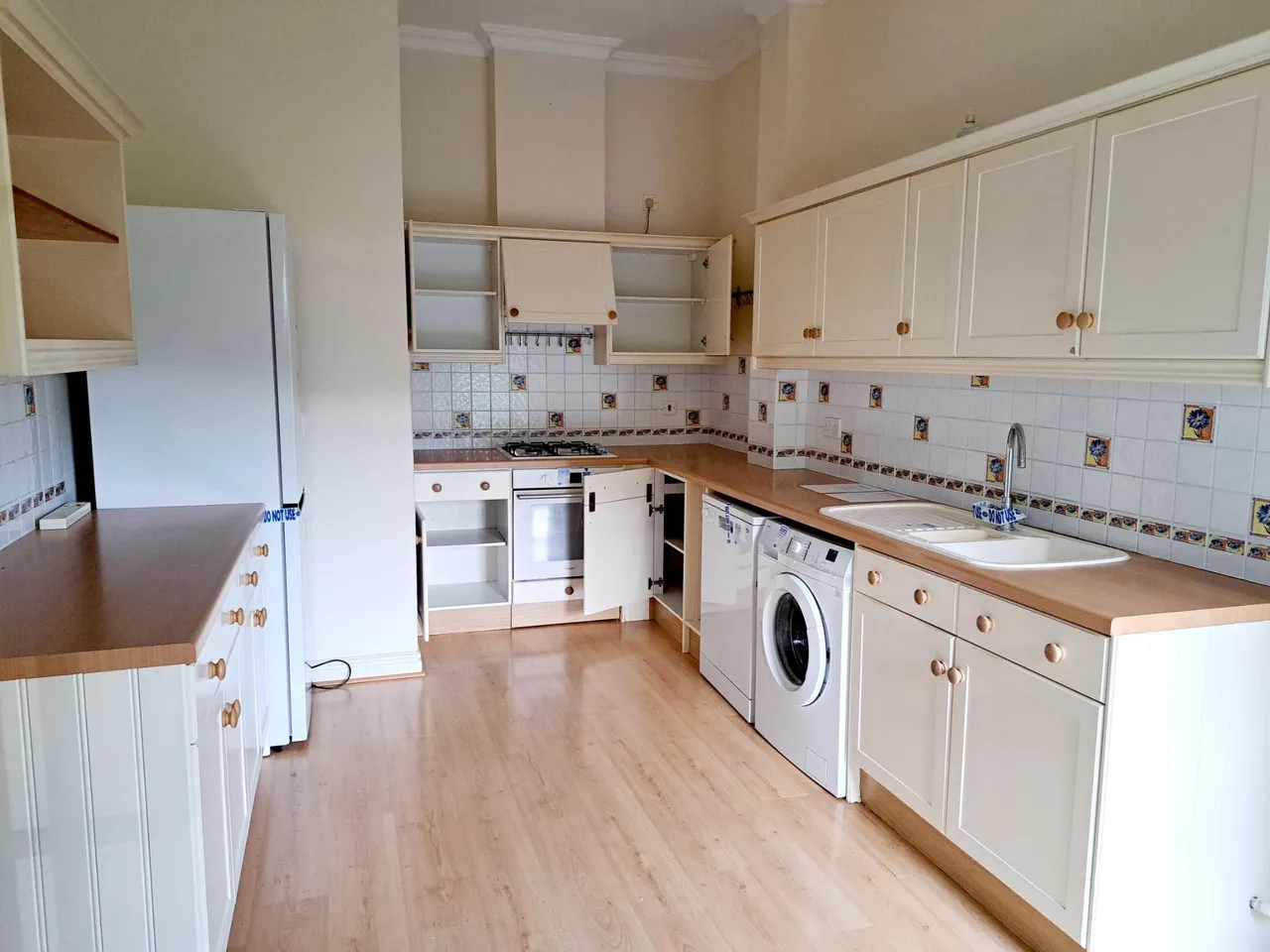 Thomas Wyatt Road, Devizes, photo 4