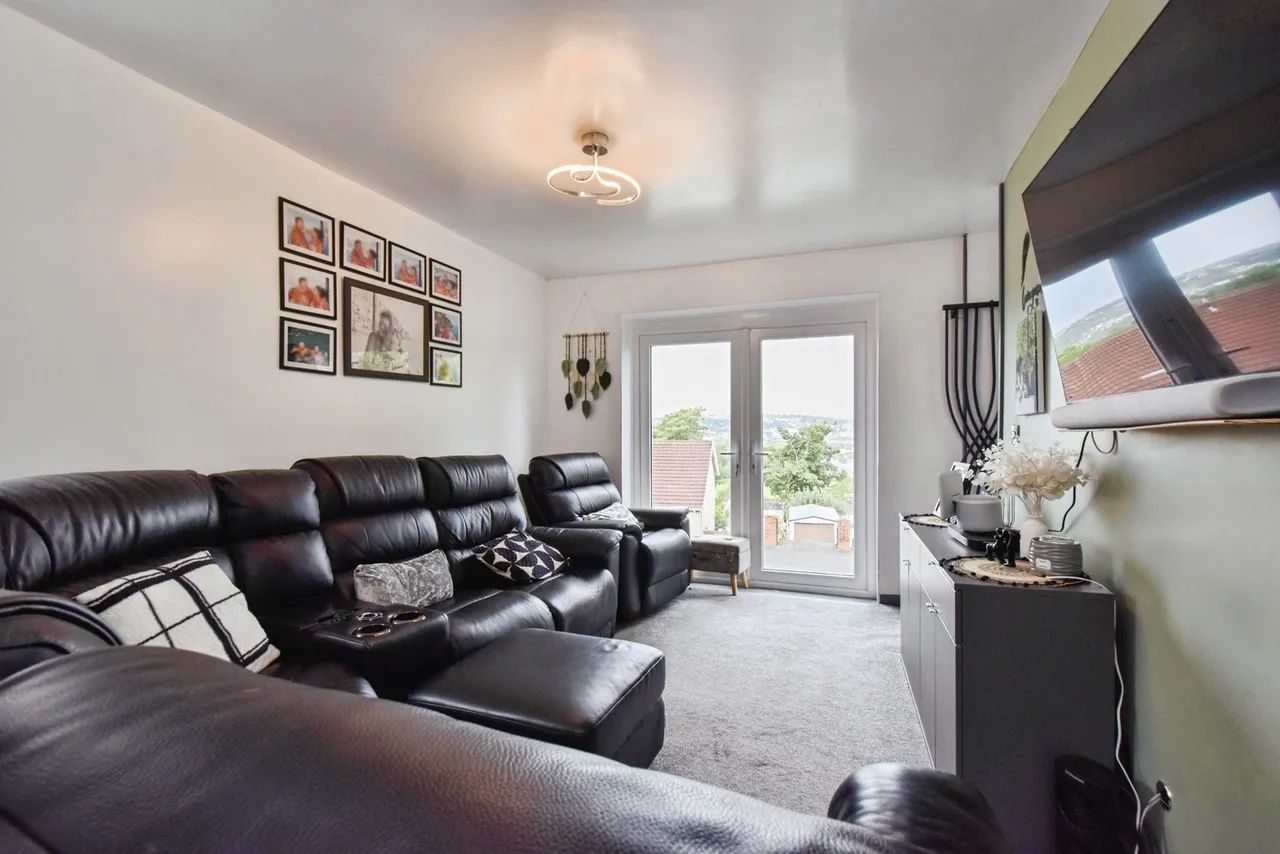 Greenfield Crescent, Llansamlet, SA7, photo 4