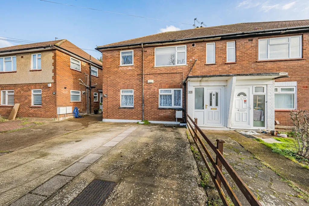 Lansbury Drive, Hayes, UB4, photo 16