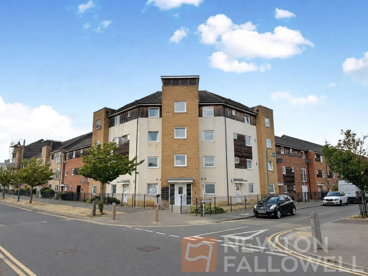 2 bed flat for sale, Clayburn Road, Hampton Centre, PE7