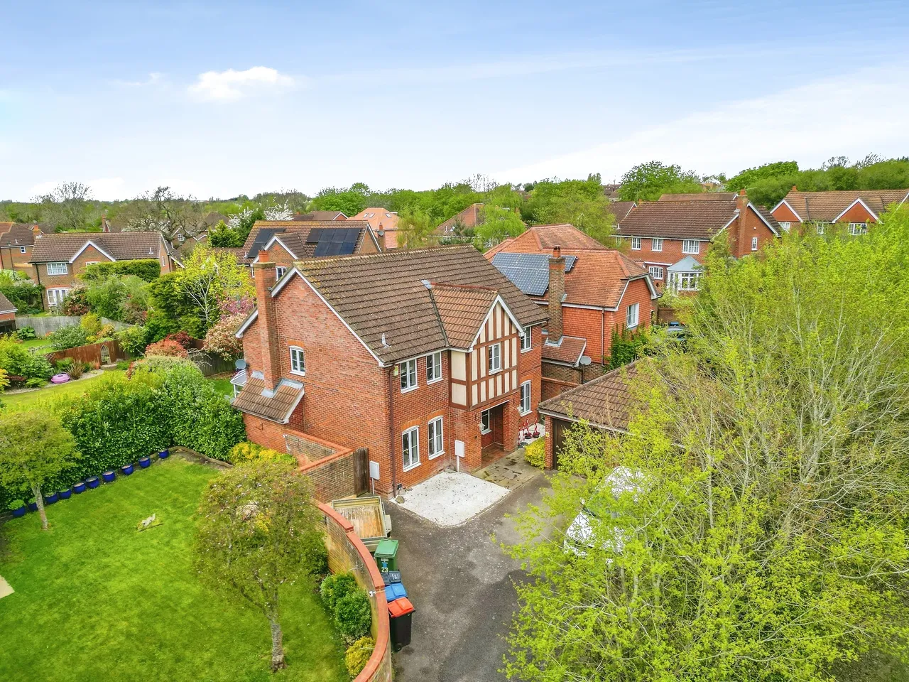 4 bed house for sale — Ravel Close, Old Farm Park, Milton Keynes
