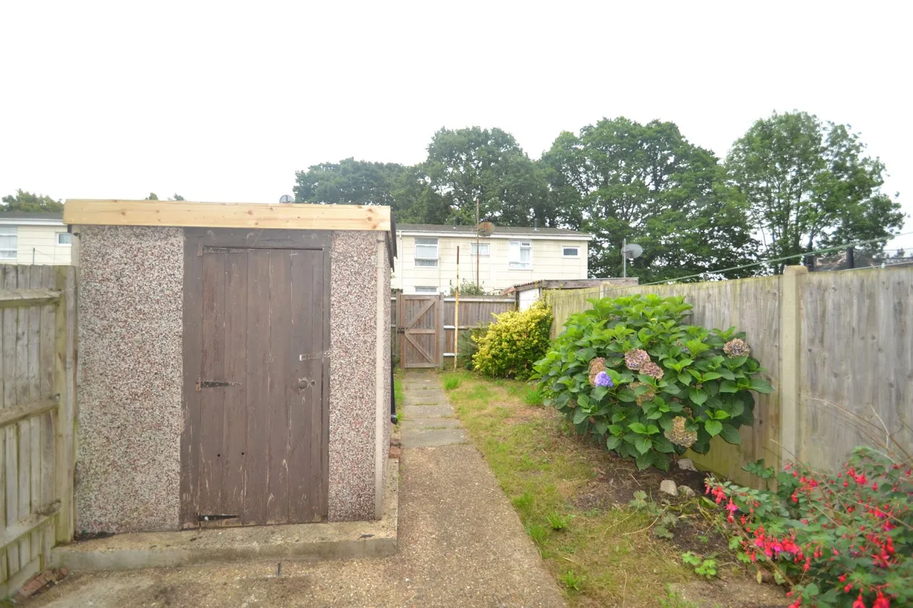 Bicknor Road, Maidstone, Kent, ME15 9PF, photo 9