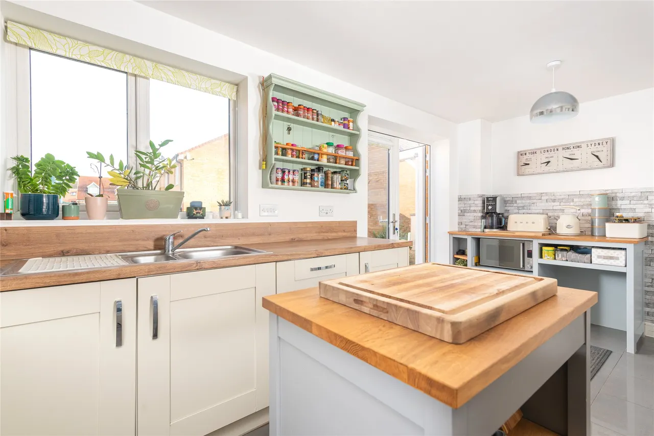 Whitecastle Way, Kingsmead, MK4, photo 5