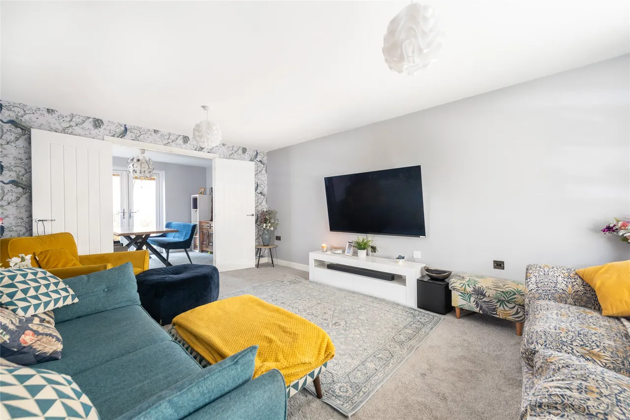 Whitecastle Way, Kingsmead, MK4, photo 2
