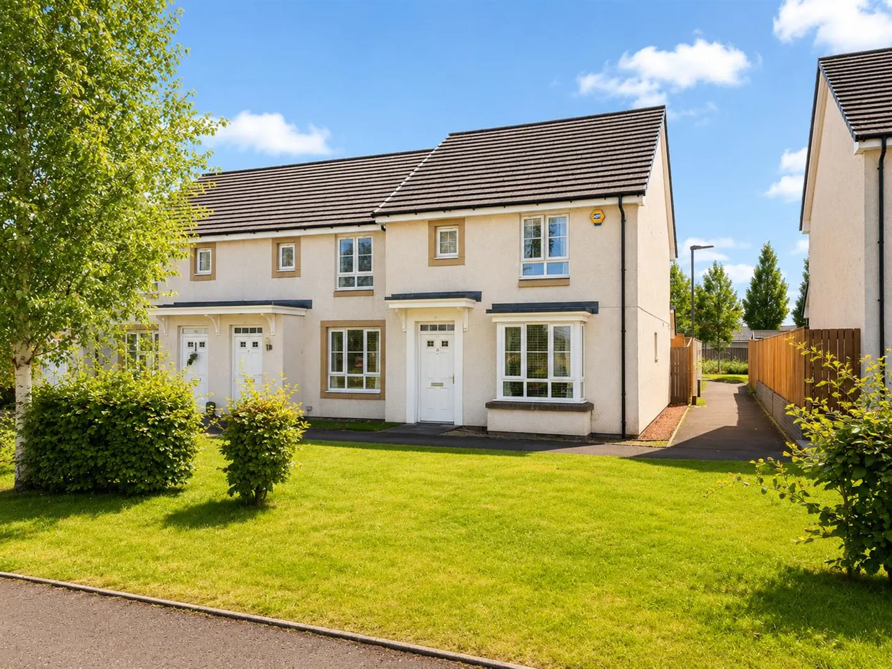 3 bed house for sale — Tom Mccabe Gardens, Hamilton, Hamilton, ML3 6LW
