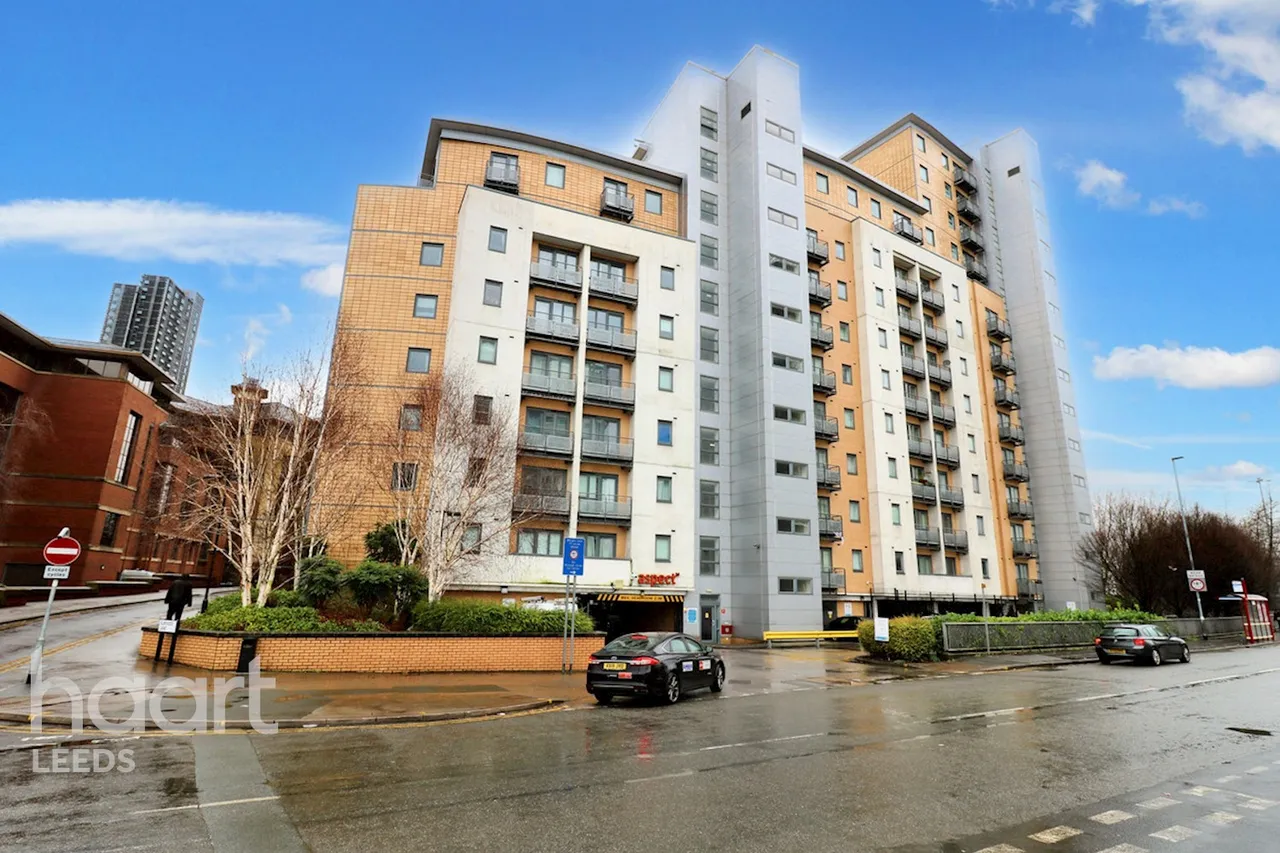2 bed flat for sale, Elmwood Lane, Leeds, LS2