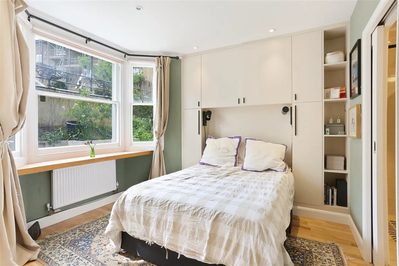 Hugo Road, London, photo 12