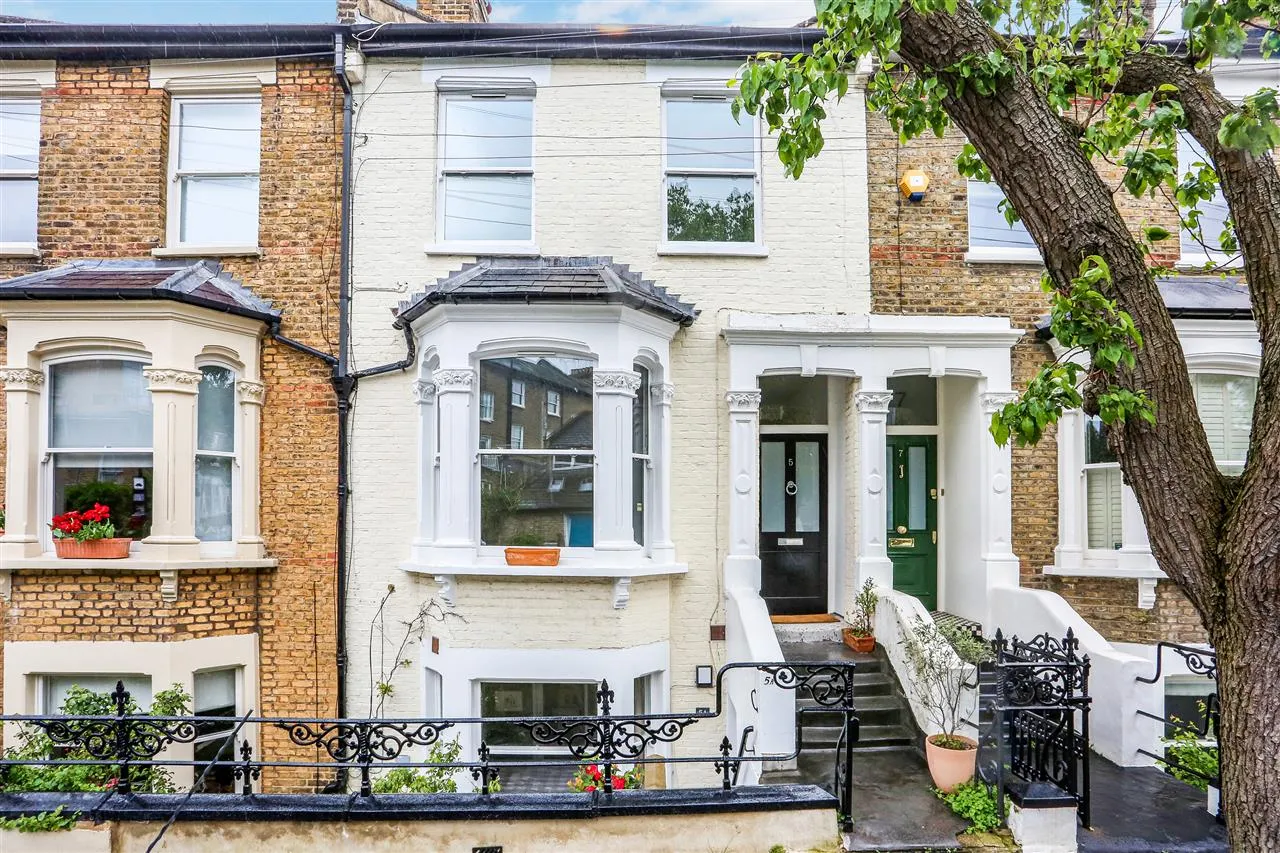 Hugo Road, London, photo 3