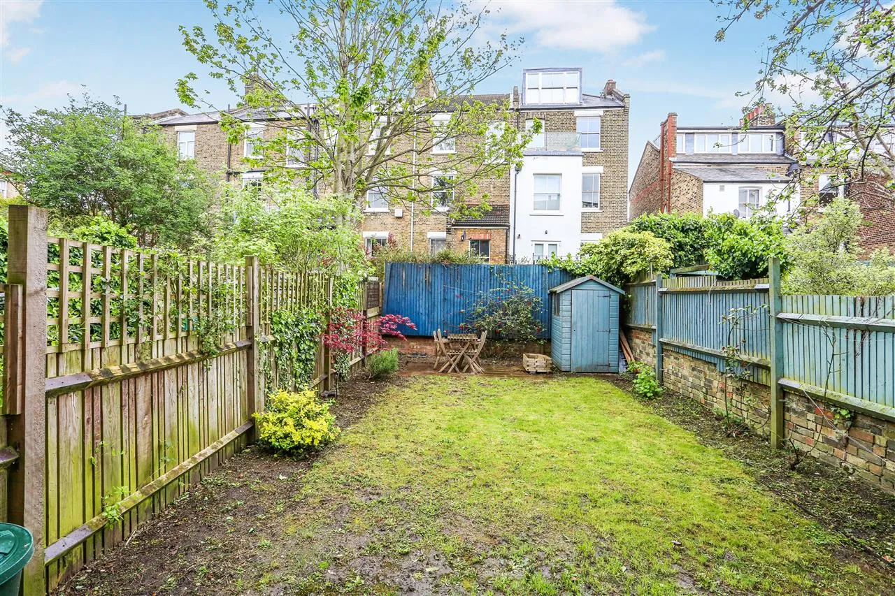 Hugo Road, London, photo 15