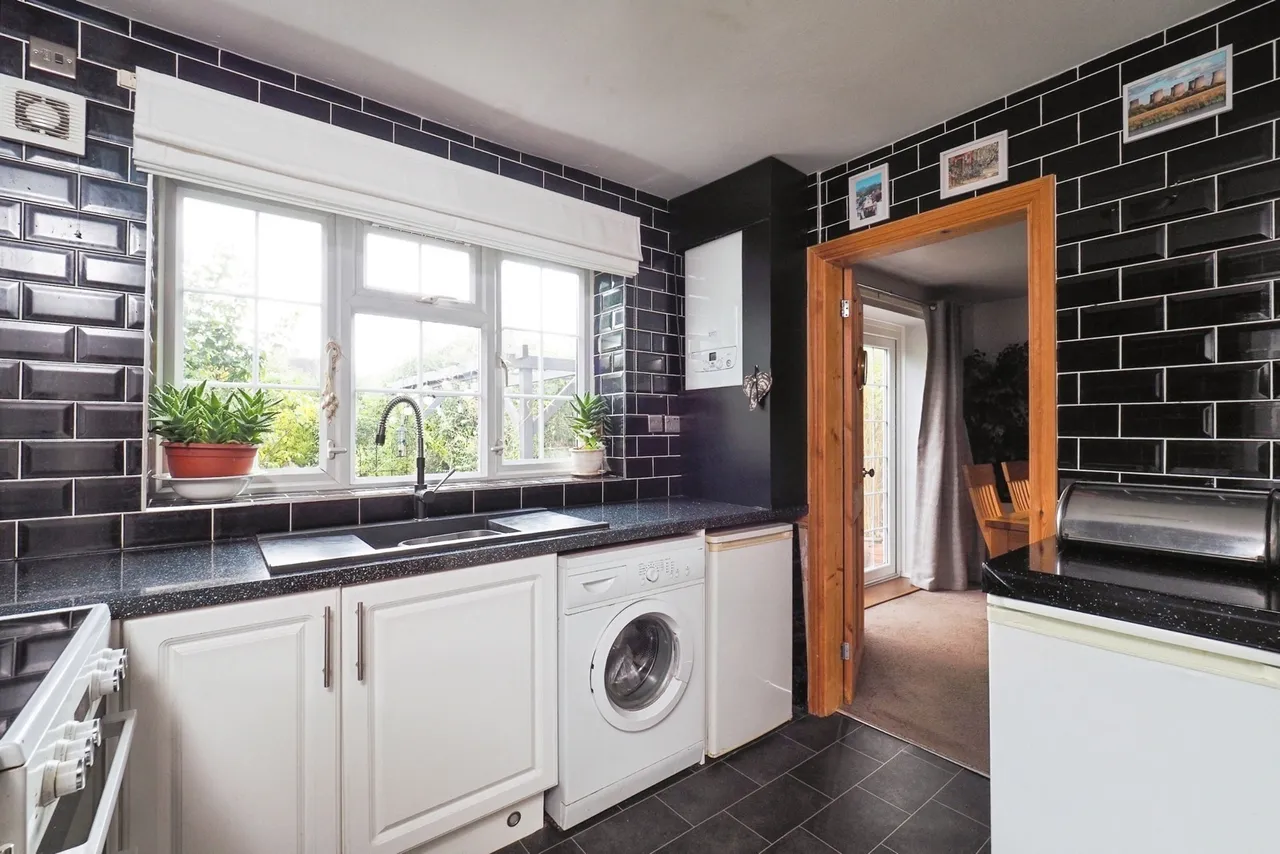 Wilden Crescent, Nottingham, Nottinghamshire, NG11, photo 3